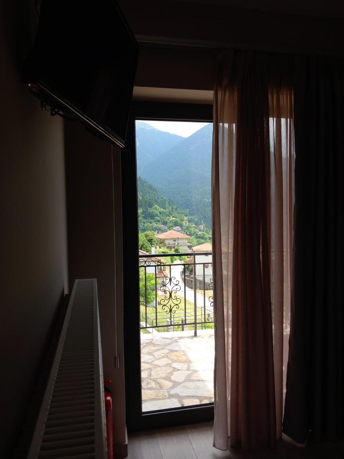 Δωμάτια Με Θέα Mega Chorio Exteriör bild