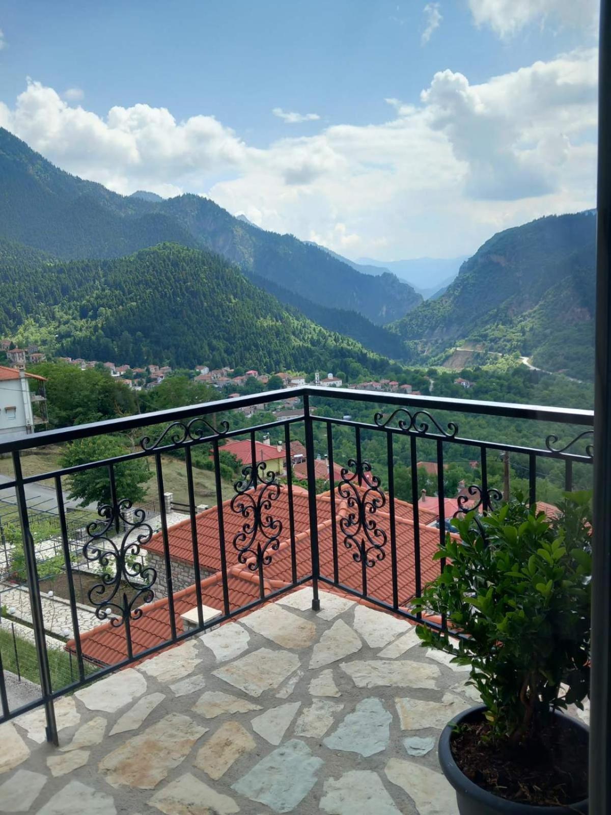 Δωμάτια Με Θέα Mega Chorio Exteriör bild